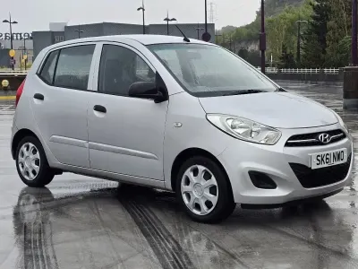 Used Hyundai i10 Classic 86 HP (63 kW) 2012 Silver Hatchback