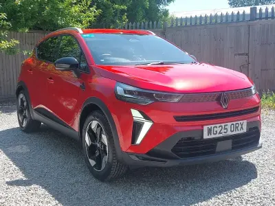 New Renault Captur Techno 91 HP (66 kW) 2025 Red SUV
