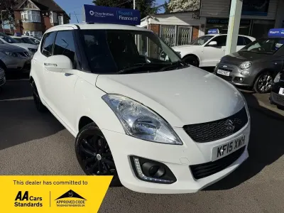 Begagnad Suzuki Swift SZ4 2015 Vit Halvkombi