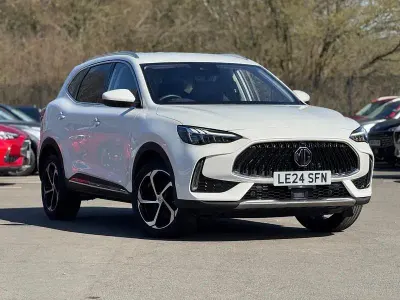 Używany MG HS Trophy 162 KM (119 kW) 2024 Biały SUV