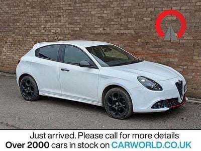 Used Alfa Romeo Giulietta Edizione Speciale 120 HP (88 kW) 2019 White Hatchback