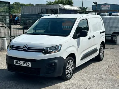 Used Citroën Berlingo 100 HP (73 kW) 2020 White MPV