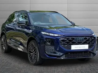 Usado Audi Q3 Comfort 272 HP (200 kW) 2026 Azul SUV