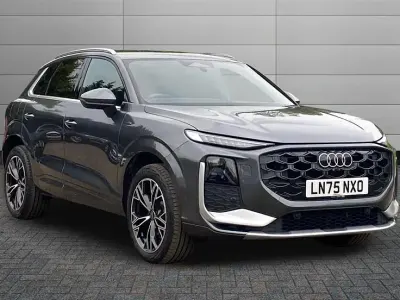 Usado Audi Q3 S-Line 272 CV (200 kW) 2025 Gris SUV