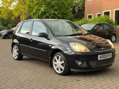 Usado Ford Fiesta Zetec 2008 Preto Citadino