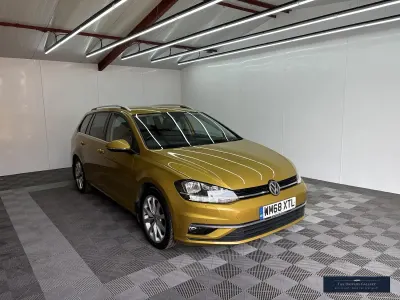 Used VW Golf VII GT 150 HP (110 kW) 2019 Yellow Estate
