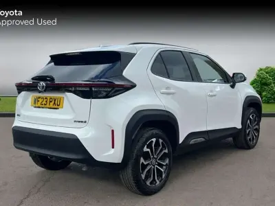 Used Toyota Yaris Cross Design 113 HP (83 kW) 2023 White SUV