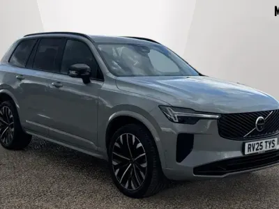 Used Volvo XC90 Plus 250 HP (183 kW) 2025 Metallic  vapour grey SUV