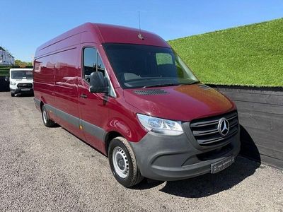 Begagnad Mercedes Sprinter 2019 Röd Van