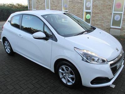 White Used 2015 Peugeot 208 Active Hatchback | £3,691 (Fair price)