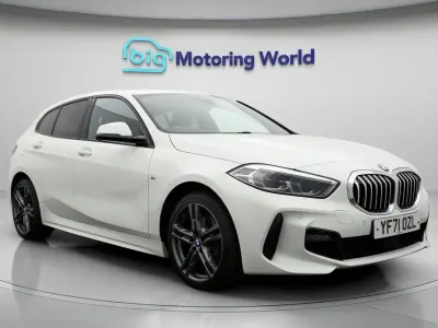 Used BMW 118 M Sport 150 HP (110 kW) 2022 White Hatchback