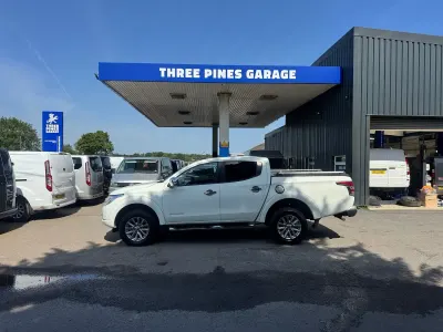 Used Mitsubishi L200 2016 White Pickup