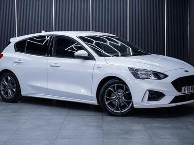 Used Ford Focus ST-Line 125 HP (91 kW) 2019 White Hatchback