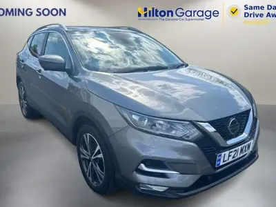 Begagnad Nissan Qashqai N-Connecta 140 HK (102 kW) 2021 Grå SUV