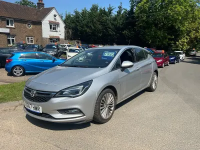 Used Vauxhall Astra Elite 150 HP (110 kW) 2017 Silver Hatchback