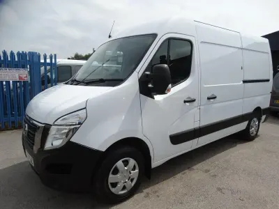 Used Nissan Interstar Acenta 2022 White Van