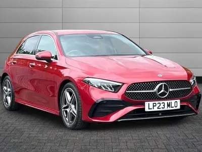 Używany Mercedes A200 Executive 163 KM (119 kW) 2023 Czerwony Hatchback