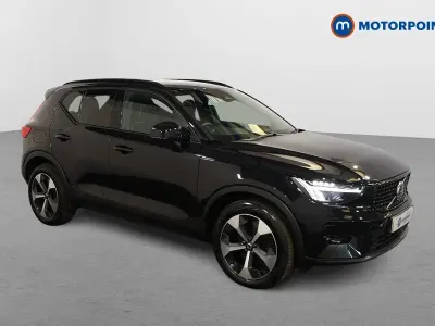 Begagnad Volvo XC40 Plus 2024 Svart SUV