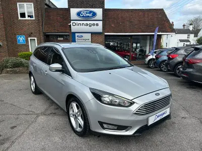 Używany Ford Focus Titanium 120 KM (88 kW) 2017 Srebrny Kombi