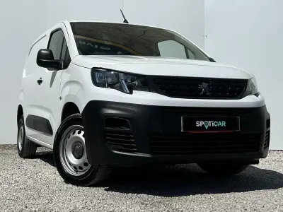 Used Peugeot Partner Premium 102 HP (75 kW) 2023 White MPV