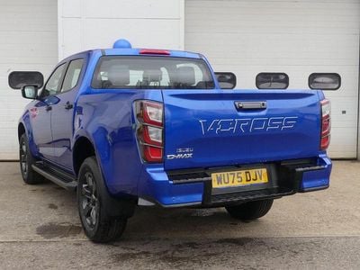 New Isuzu D-Max 162 HP (119 kW) 2025 Blue Pickup