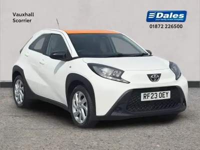 Used Toyota Aygo X PURE 72 HP (52 kW) 2023 White SUV