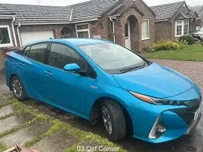 Used Toyota Prius Business Edition 122 HP (89 kW) 2017 Blue Hatchback