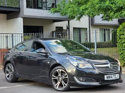 Used Vauxhall Insignia Edition 140 HP (102 kW) 2014 Black Hatchback