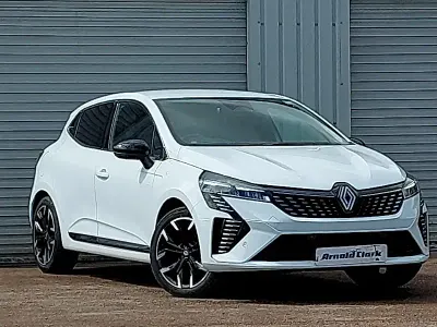 New Renault Clio Techno 143 HP (105 kW) 2025 White Hatchback