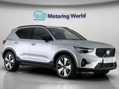 Używany Volvo XC40 Ultimate 262 KM (192 kW) 2023 Srebrny SUV