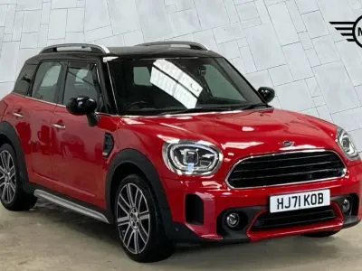 Used Mini Cooper Countryman Exclusive 136 HP (100 kW) 2021 Chili red  SUV