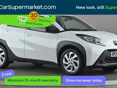 Używany Toyota Aygo X PURE 72 KM (52 kW) 2024 Biały SUV