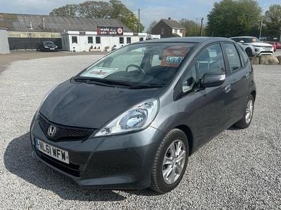 Begagnad Honda Jazz ES 99 HK (72 kW) 2011 Grå Halvkombi