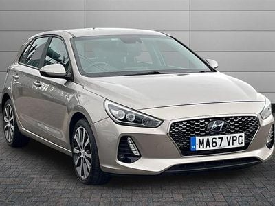 Used Hyundai i30 SE 120 HP (88 kW) 2017 White Hatchback