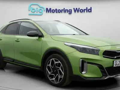 Usado Kia XCeed GT-Line 140 HP (102 kW) 2024 Verde SUV