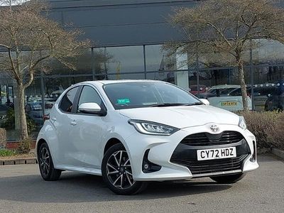 Used Toyota Yaris Hybrid Design 116 HP (85 kW) 2023 White Hatchback