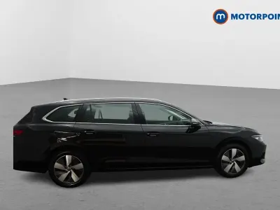 Used VW Passat Life 204 HP (150 kW) 2025 Black Estate