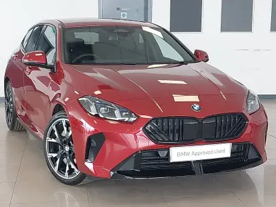 Gebraucht BMW 120 M Sport 168 PS (123 kW) 2025 Rot Kleinwagen
