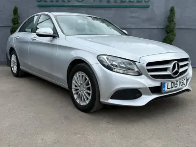 Used Mercedes C220 SE 170 HP (125 kW) 2015 Sedan