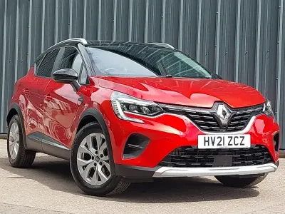 Używany Renault Captur Iconic 130 KM (95 kW) 2021 Czerwony SUV