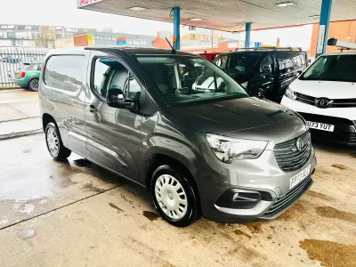 Used Vauxhall Combo 100 HP (73 kW) 2023 Grey MPV
