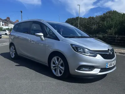 Used Vauxhall Zafira Tourer SRi 140 HP (102 kW) 2016 Silver MPV