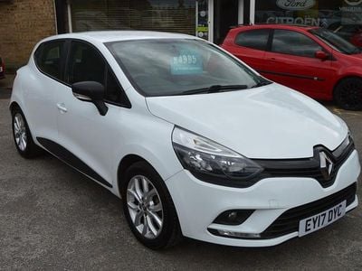 Used Renault Clio IV Play 2017 White Hatchback
