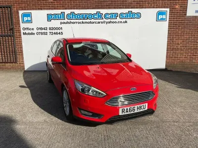 Usado Ford Focus Titanium X 120 HP (88 kW) 2017 Vermelho Citadino