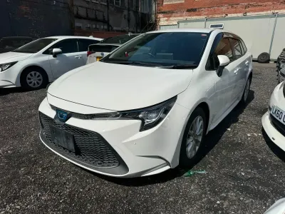 Used Toyota Corolla Hybrid 2021 Whige Hatchback