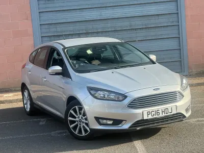 Used Ford Focus Titanium 125 HP (91 kW) 2016 Silver Hatchback