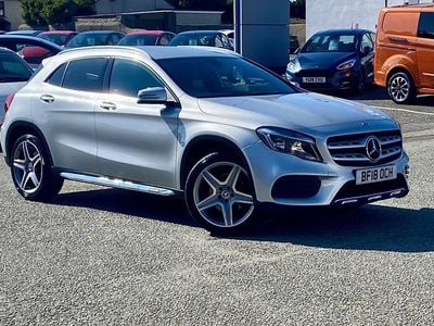 Mercedes GLA220