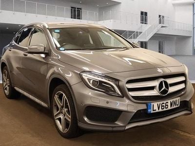 Mercedes GLA220