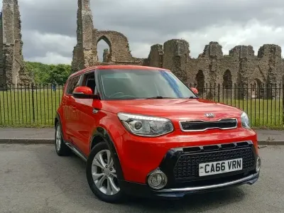 Used Kia Soul Urban 134 HP (98 kW) 2017 Red SUV