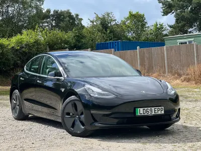 Used Tesla Model 3 Standard Range 239 kW (325 HP) 2019 Black Sedan